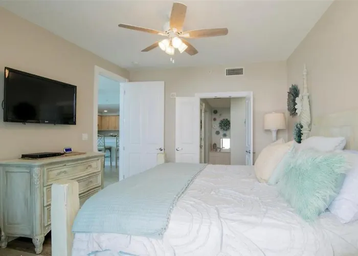 Island Tower Apartment *