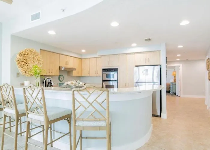 Island Tower Apartment